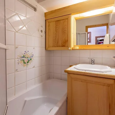 Apartment Cosy 28m² Mottaret, 6 Pers, Proche Pistes Et Commerces, Balcon, Casier A Skis - Fr-1-355-9