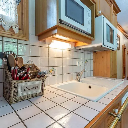 Apartment Cosy 28m² Mottaret, 6 Pers, Proche Pistes Et Commerces, Balcon, Casier A Skis - Fr-1-355-9 Meribel